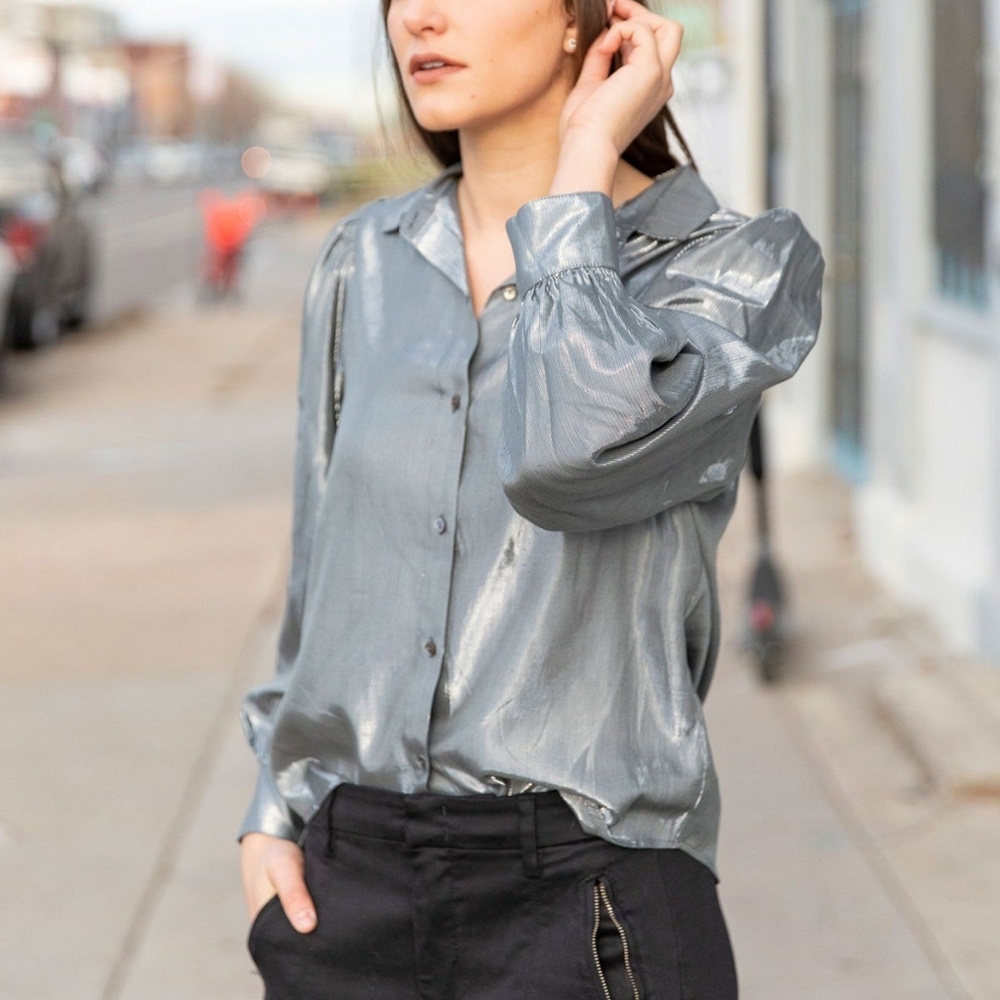 Velvet Graham and Spencer Dakota Gunmetal Button Down- Shimmery Silver Size XL